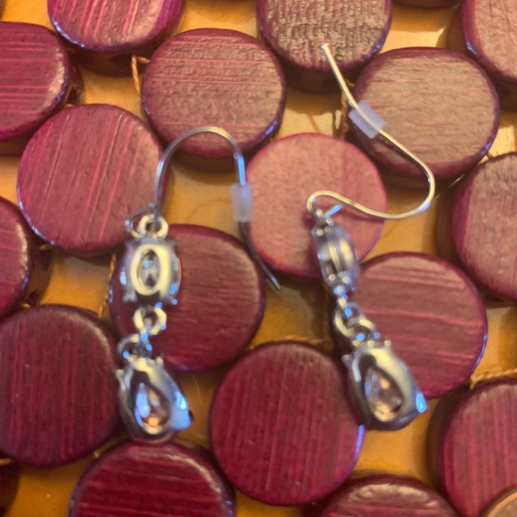 Hand painted pink crystal and silver drop earring - Picture 3 of 3